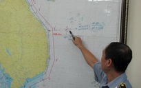 Di chuyển giàn khoan 981, tàu Trung Quốc chĩa súng đe dọa tàu Việt Nam