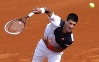 Đương kim vô địch Djokovic nhẹ bước vào vòng ba