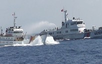 Tàu Trung Quốc dùng thủ đoạn lùi vào tàu Việt Nam hòng vu cáo