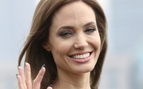Angelina Jolie không thắt chặt an ninh