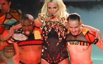 Britney Spears tiếp tục bị tố “hát nhép”