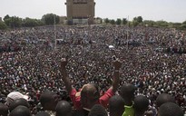 Burkina Faso: Tổng thống từ chức, tướng lĩnh giành quyền