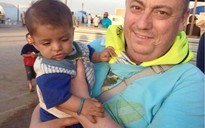 Vợ Alan Henning xin IS đừng chặt đầu chồng