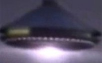 Đức: Hủy chuyến bay vì UFO
