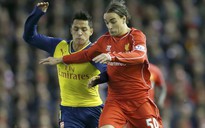Liverpool - Arsenal 2-2: Sanchez bị tố ăn vạ