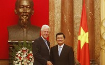 Bill Clinton chỉ trích Trung Quốc về biển Đông