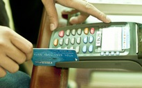 Thu phí cà thẻ ATM sẽ bị phạt nặng