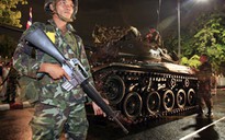 Quân đội Thái Lan đưa xe tăng vào thủ đô