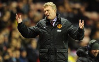 Chỉ trích trọng tài, HLV Moyes bị FA điểm mặt