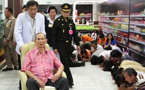 Bệnh tình Quốc vương Thái Lan trở nặng, người dân hoang mang