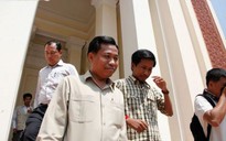 Campuchia: Cựu thị trưởng bắn công nhân ra đầu thú