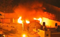 Người Palestine đốt đền thờ của người Do Thái