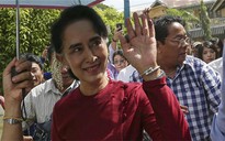 Tổng thống, tư lệnh Myanmar chúc mừng bà Suu Kyi