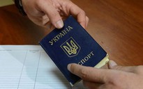 Hộ chiếu - hàng “nóng” ở Ukraine