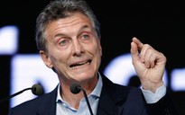 Tân Tổng thống Argentina làm “ông già Noel”