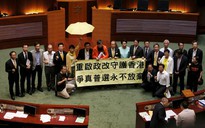 Hồng Kông phản đối “dân chủ giả tạo”