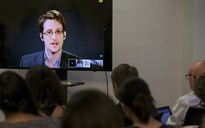 "Người thổi còi" Snowden tình nguyện đi tù để được về Mỹ