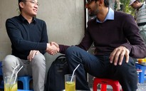 CEO Google "trà chanh chém gió" vỉa hè với Nguyễn Hà Đông