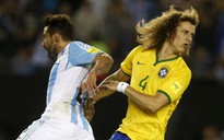 Luiz bị đuổi, Brazil suýt thua Argentina
