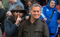 Kỷ lục tồi tệ của Mourinho sau trận thua Stoke