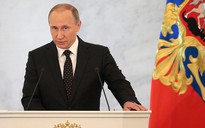 Giải mã dáng đi "bất thường" của ông Putin