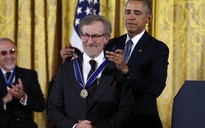 Steven Spielberg, James Taylor... được ông Obama vinh danh