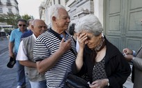 Hy Lạp: Thảm cảnh người cao tuổi đi rút lương lưu