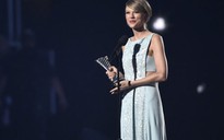 Mẹ con Taylor Swift tỏa sáng ở Academy of Country Music 2015