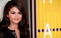 Selena Gomez tiết lộ từng bị bệnh lupus