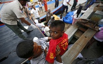 Tàu chở người di cư bị Thái Lan xua ra biển đã biến mất