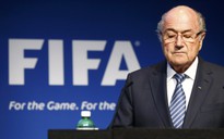 Sepp Blatter bất ngờ từ chức chủ tịch FIFA