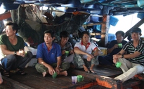Bộ trưởng Đinh La Thăng khen ngợi việc cứu hộ 38 ngư dân gặp nạn