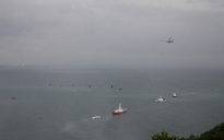 Trực thăng, thủy phi cơ tìm kiếm máy bay gặp nạn trên biển