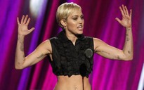 Dù gây nhiều bê bối, Miley Cyrus vẫn tích cực làm từ thiện