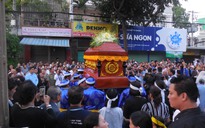 Hàng ngàn người dân tiễn đưa linh cữu GS-TS Trần Văn Khê