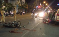 Hai xe máy đấu đầu, 2 thanh niên bị thương nặng