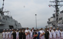 Hai tàu hải quân Mỹ đã đến Đà Nẵng