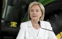 Cựu ngoại trưởng Clinton: “Tôi chẳng làm gì sai!”