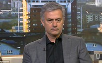 HLV Mourinho: Cú vào bóng triệt hạ Matic là tội ác