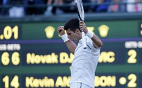 Djokovic lại nhận “quyền trợ giúp”, Federer mơ thiên đường thứ 8