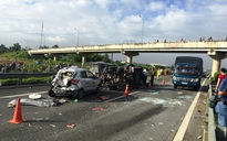 Tai nạn liên hoàn trên cao tốc, 1 người chết, 4 người bị thương
