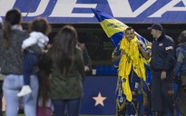 Tevez gây náo loạn ngày trở lại Boca Juniors