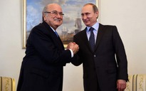 Blatter lộ thông tin phá FIFA?
