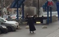 Nga: Bắt người phụ nữ xách đầu trẻ em ra ga điện ngầm