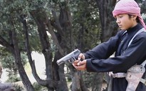 IS để trẻ em hành quyết “gián điệp” Taliban