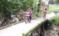 Mưa lớn ở Biên Hòa, một thanh niên bị cuốn trôi cùng xe máy
