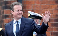 Thủ tướng Anh bật khóc sau bài diễn văn từ chức