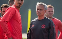 M.U thua liên tục, Mourinho đổ lỗi Van Gaal