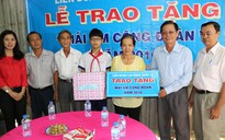 Trao mái ấm Công đoàn cho công nhân khó khăn