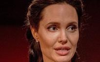 Angelina Jolie rơi vào khủng hoảng